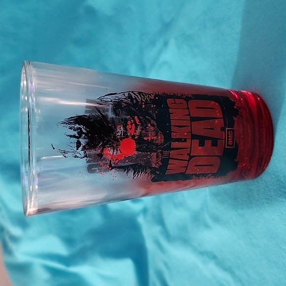 NIB The Walking Dead Set of 4 Collector Drinking Glasses - Picture 4 of 14